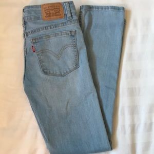 COPY - Levi’s light wash girlfriend jeans w stretch